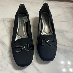 Black Bandolino Wedges - NWOT